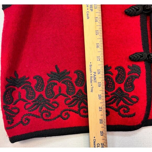Carroll Reed Womens Wool Vest XL Red & Black Embroidered Design - Picture 5 of 10